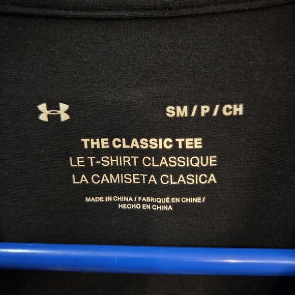 ⭐️Under Armor Classic Black T-Shirt Size Small - Picture 3 of 3